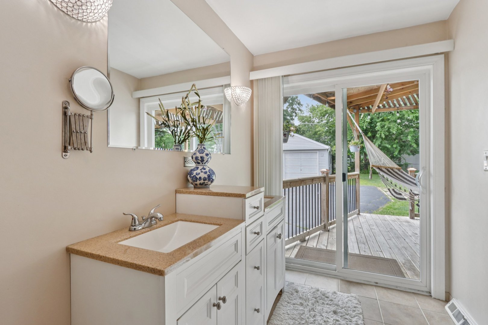 3816 N Washington Street, Westmont, IL 60559