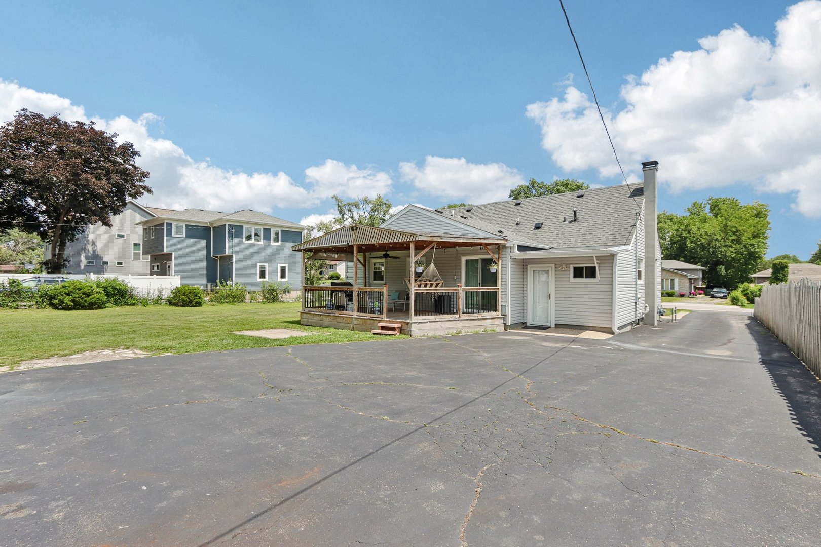 3816 N Washington Street, Westmont, IL 60559