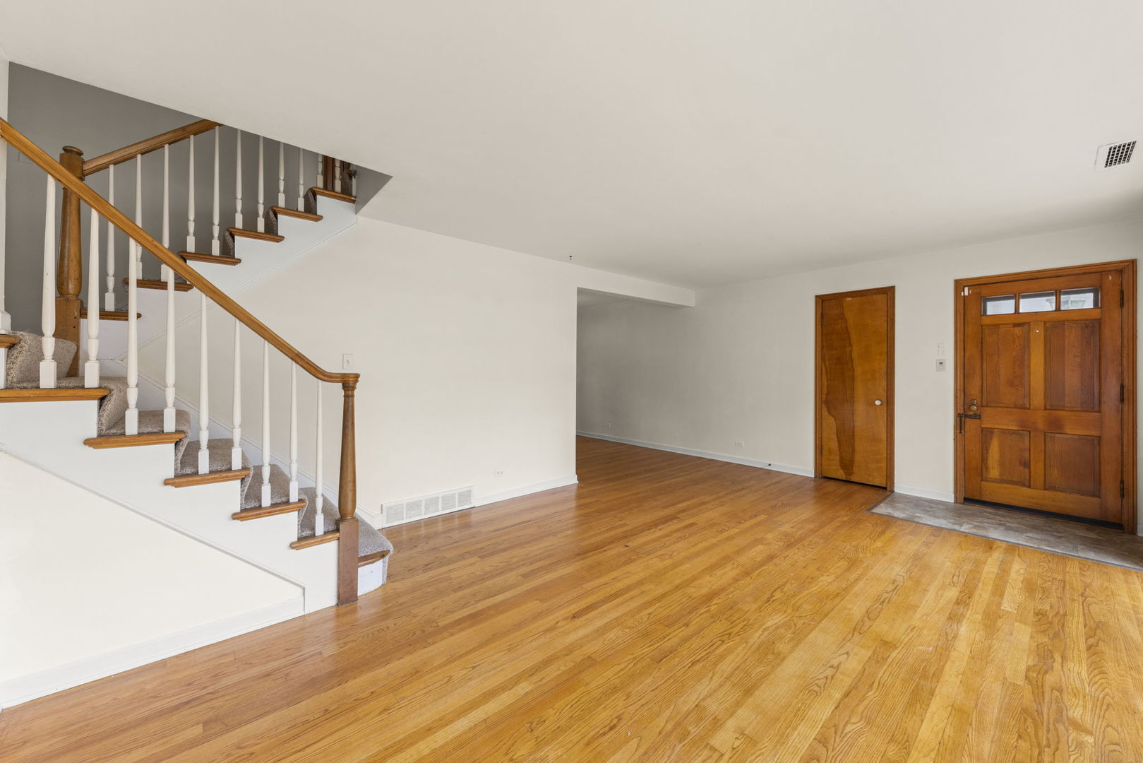 18508 Clyde Road, Homewood, IL 60430