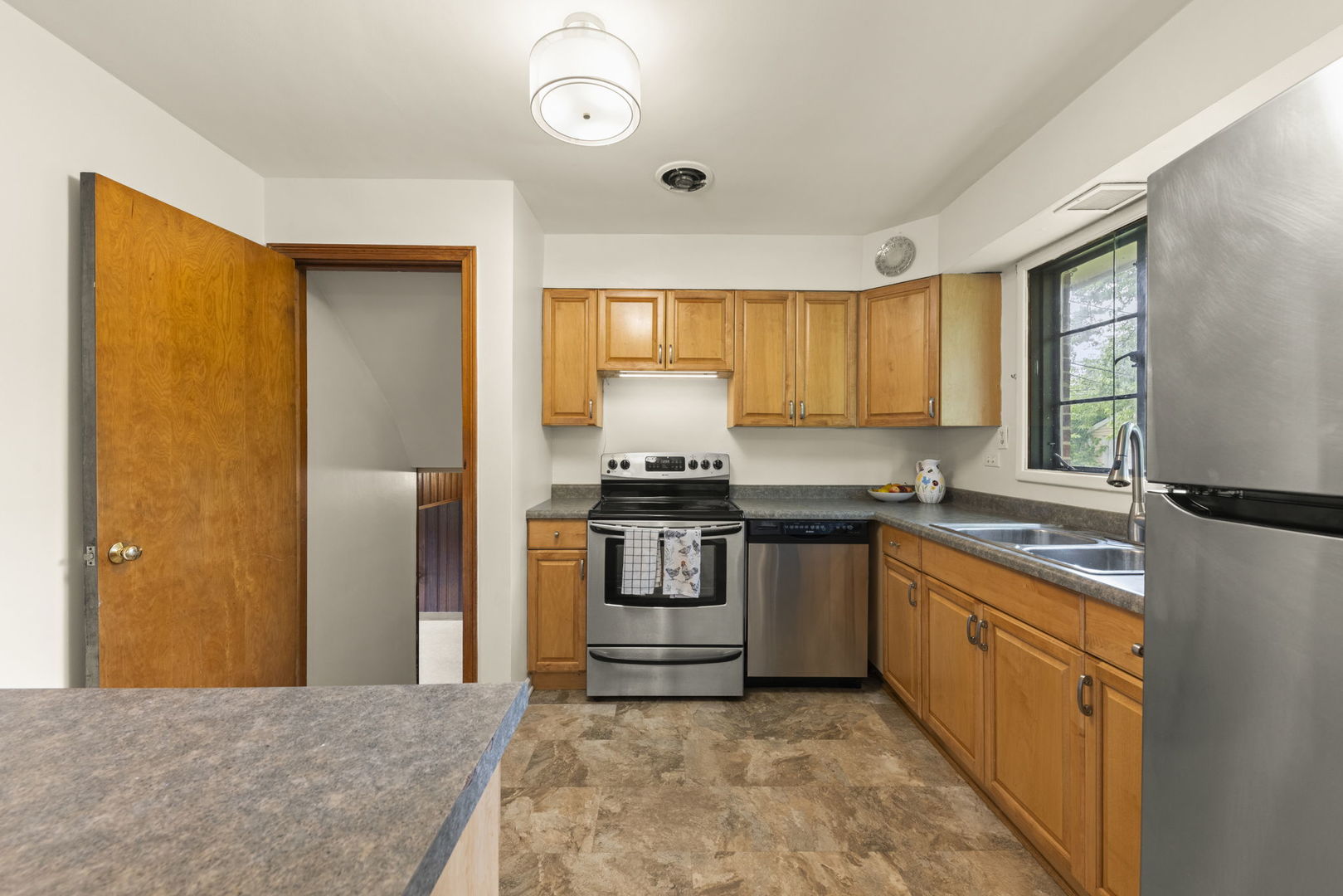 18508 Clyde Road, Homewood, IL 60430