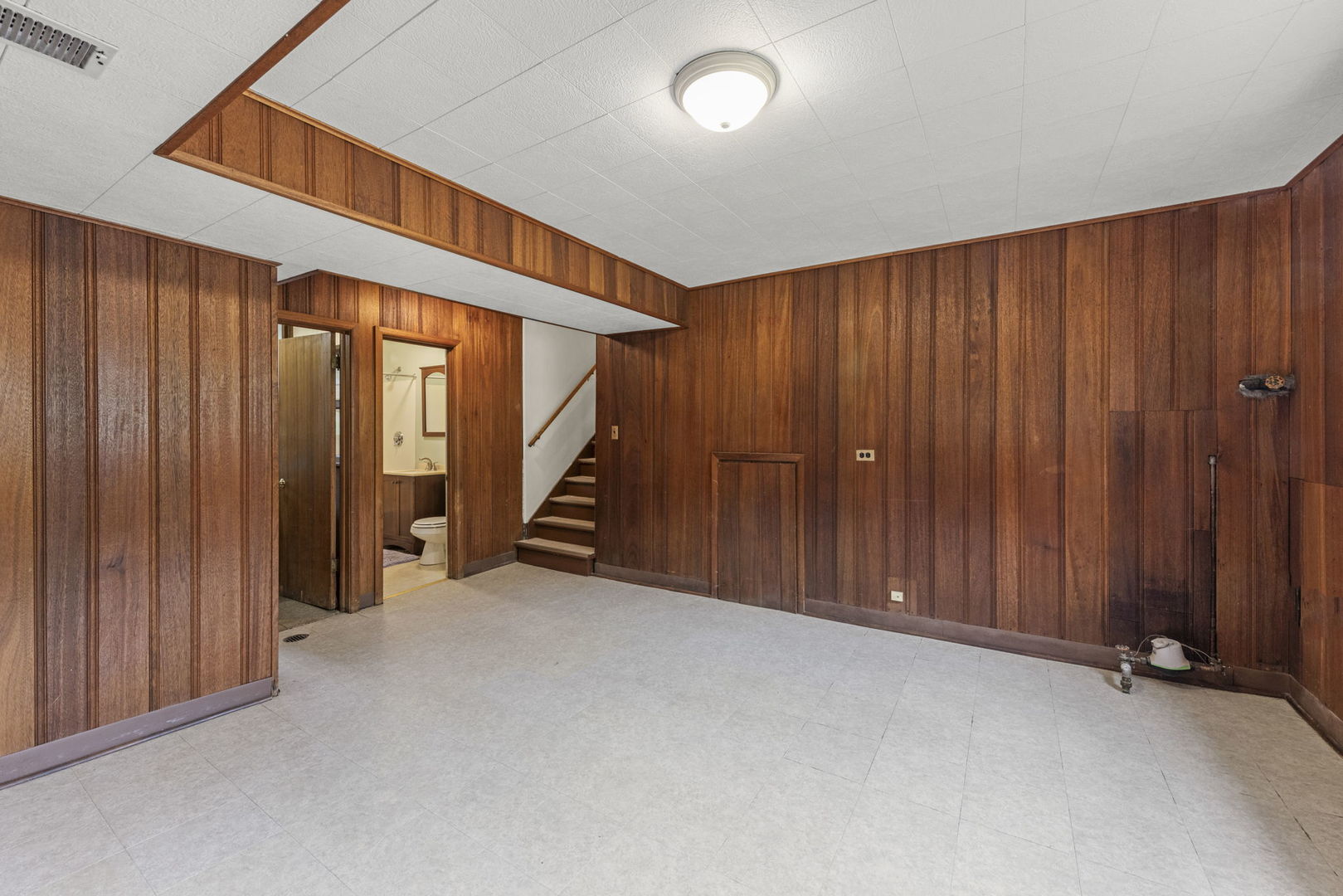 18508 Clyde Road, Homewood, IL 60430