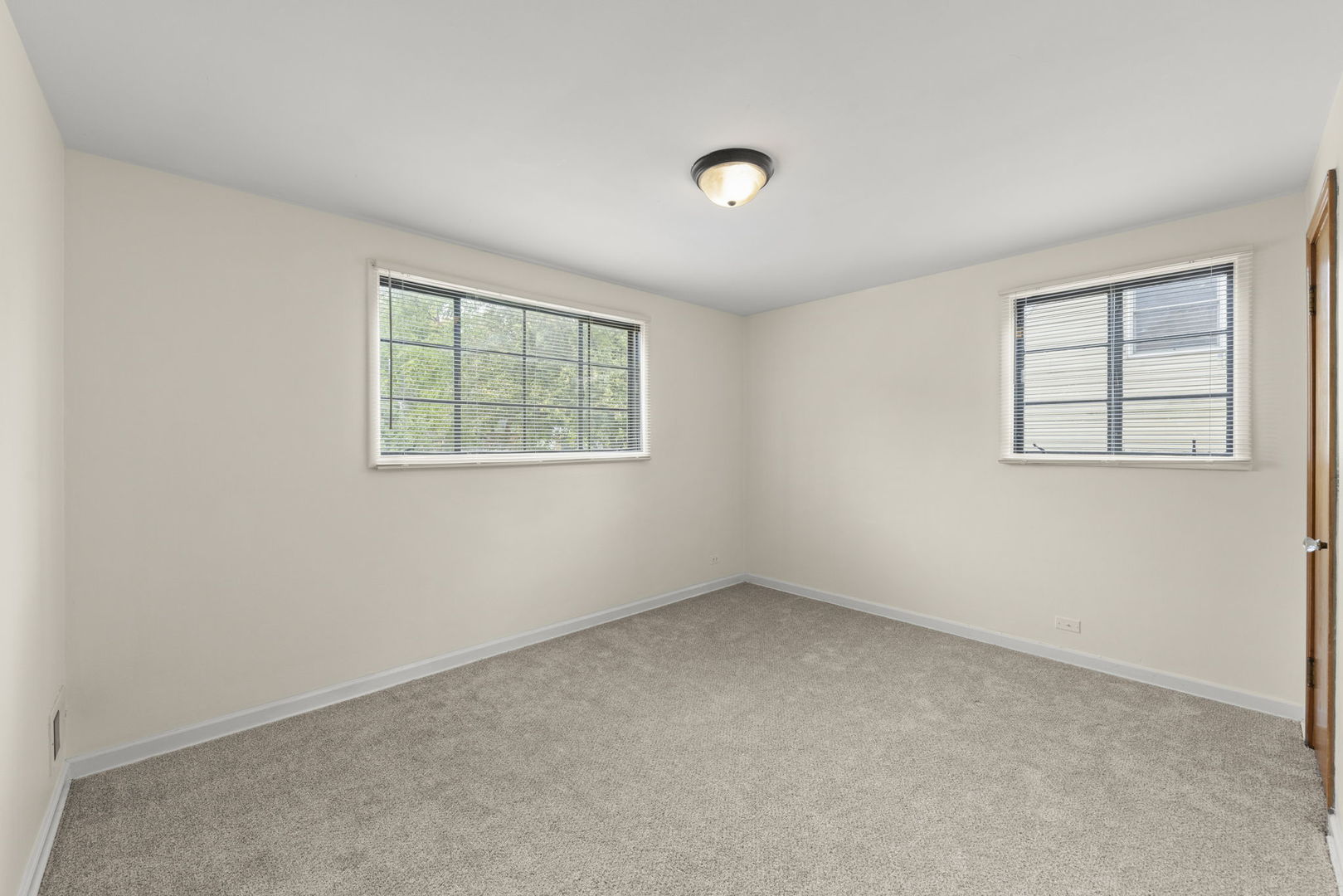 18508 Clyde Road, Homewood, IL 60430