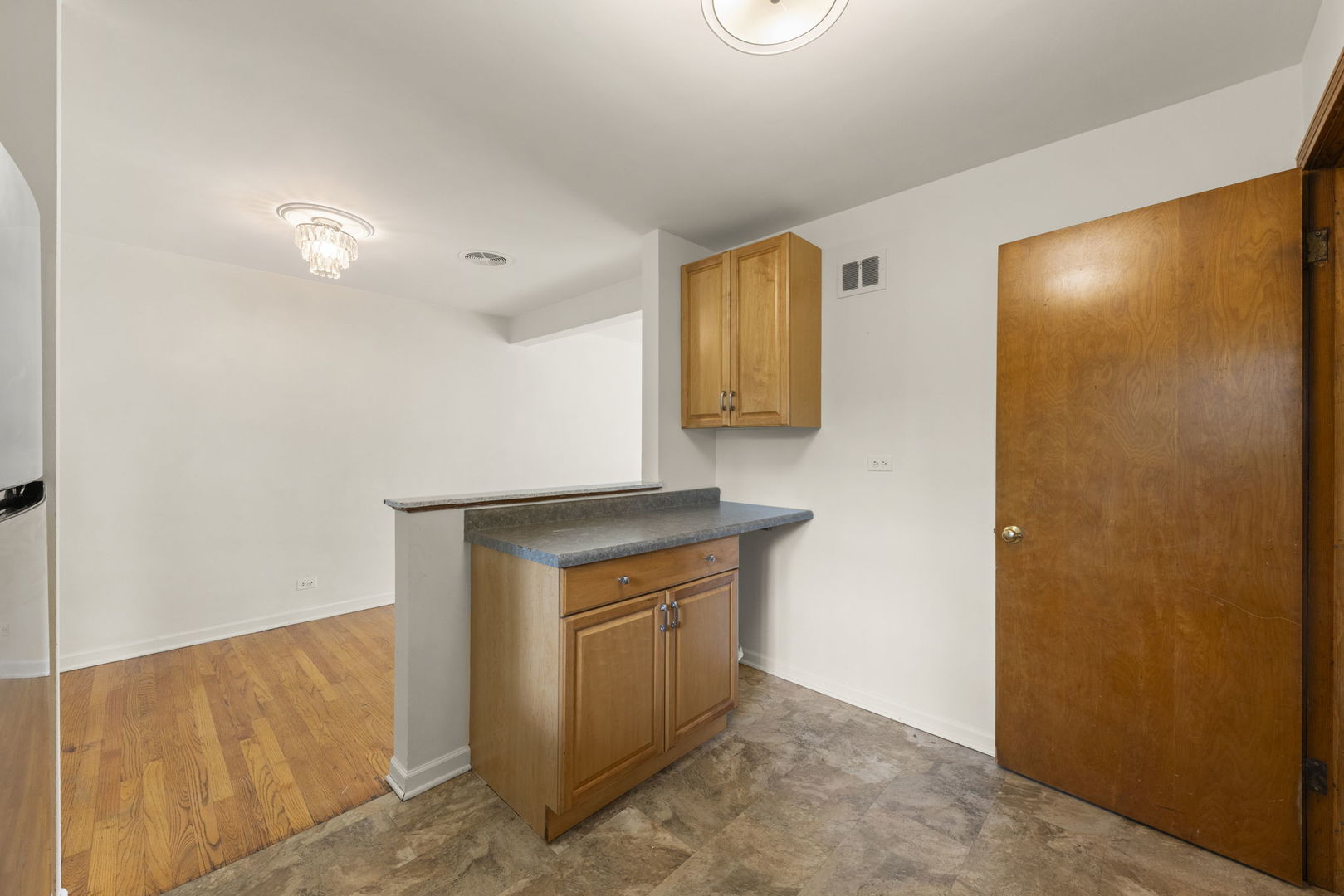 18508 Clyde Road, Homewood, IL 60430
