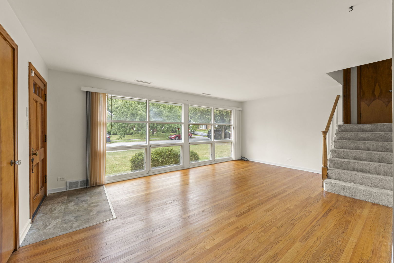 18508 Clyde Road, Homewood, IL 60430