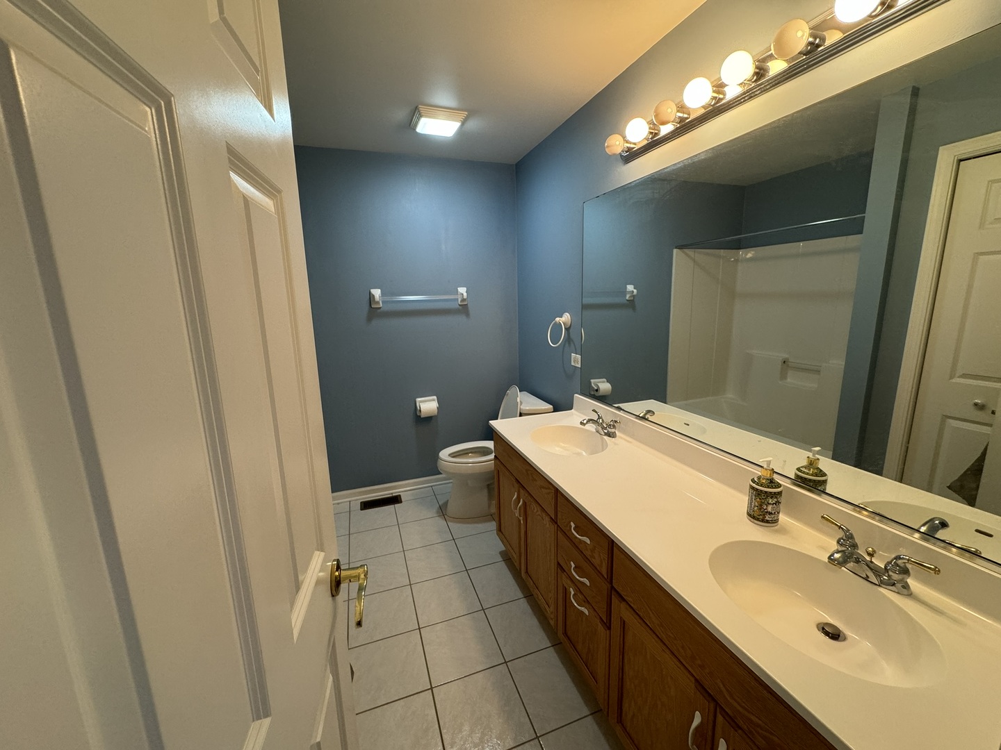 1N061 Mission Court #1N061, Winfield, IL 60190