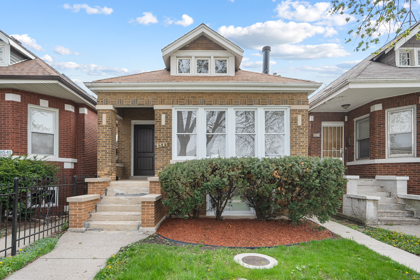 8543 S Laflin Street, Chicago, IL 60620