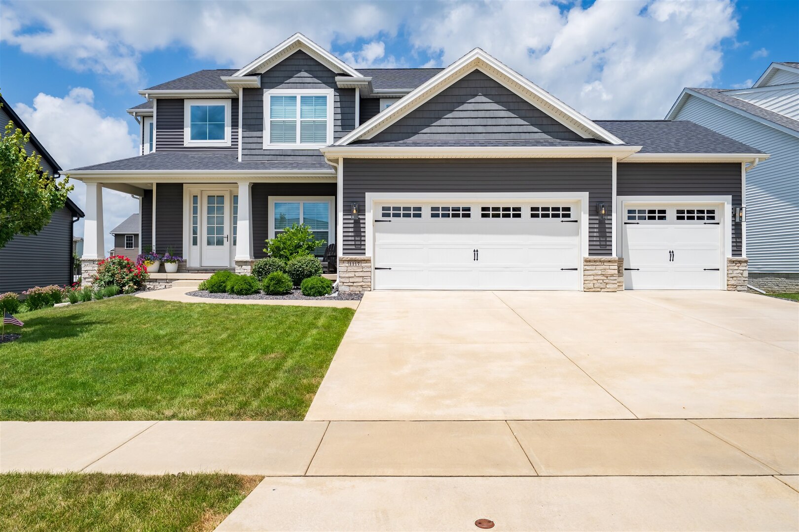 1117 Staghorne Way, Bloomington, IL 61705