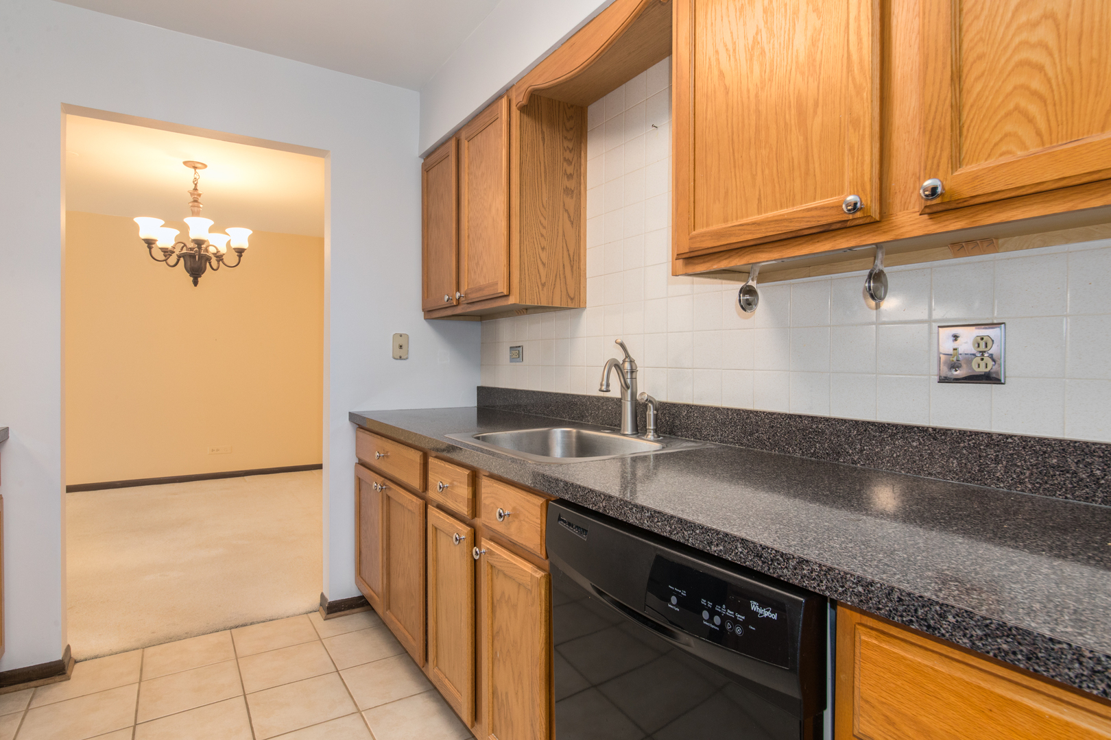 401 Ascot Drive #1C, Park Ridge, IL 60068