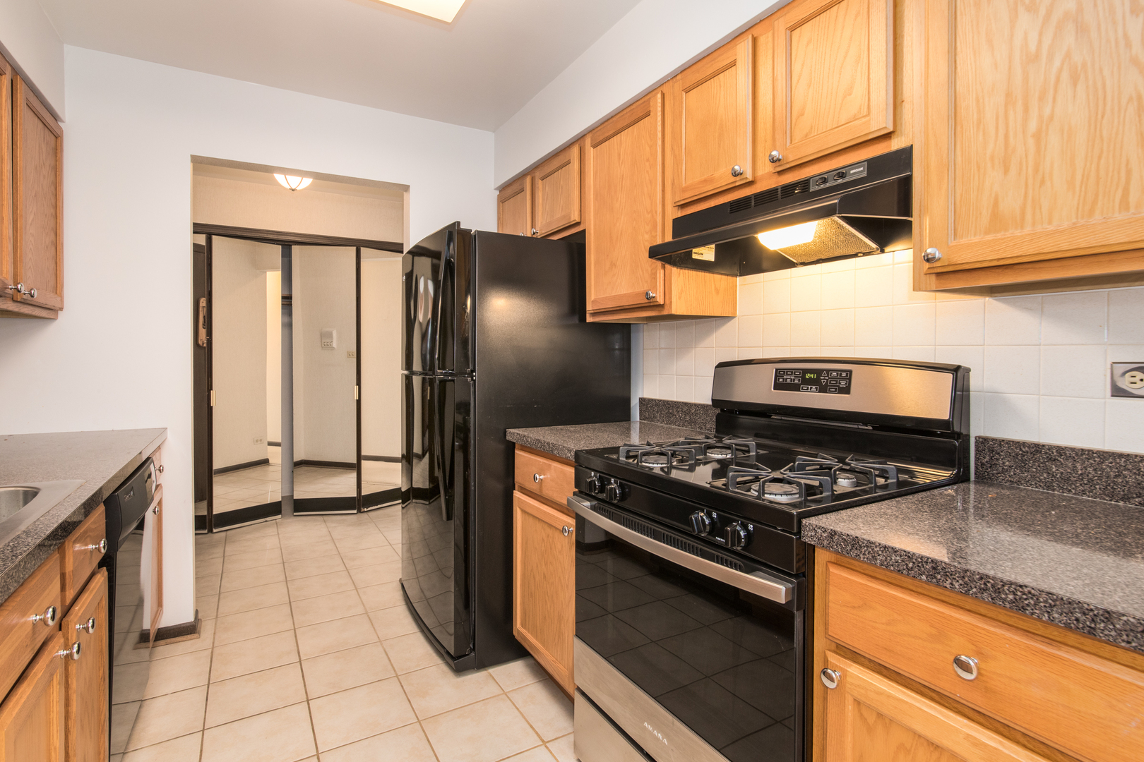 401 Ascot Drive #1C, Park Ridge, IL 60068