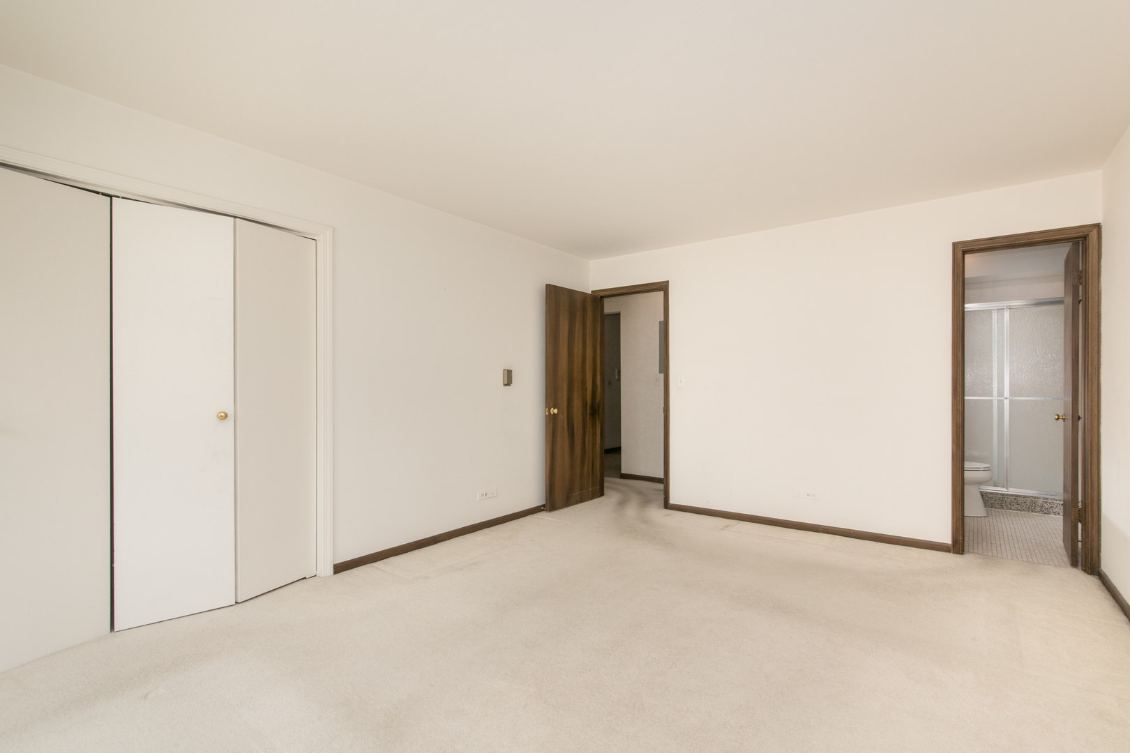 401 Ascot Drive #1C, Park Ridge, IL 60068