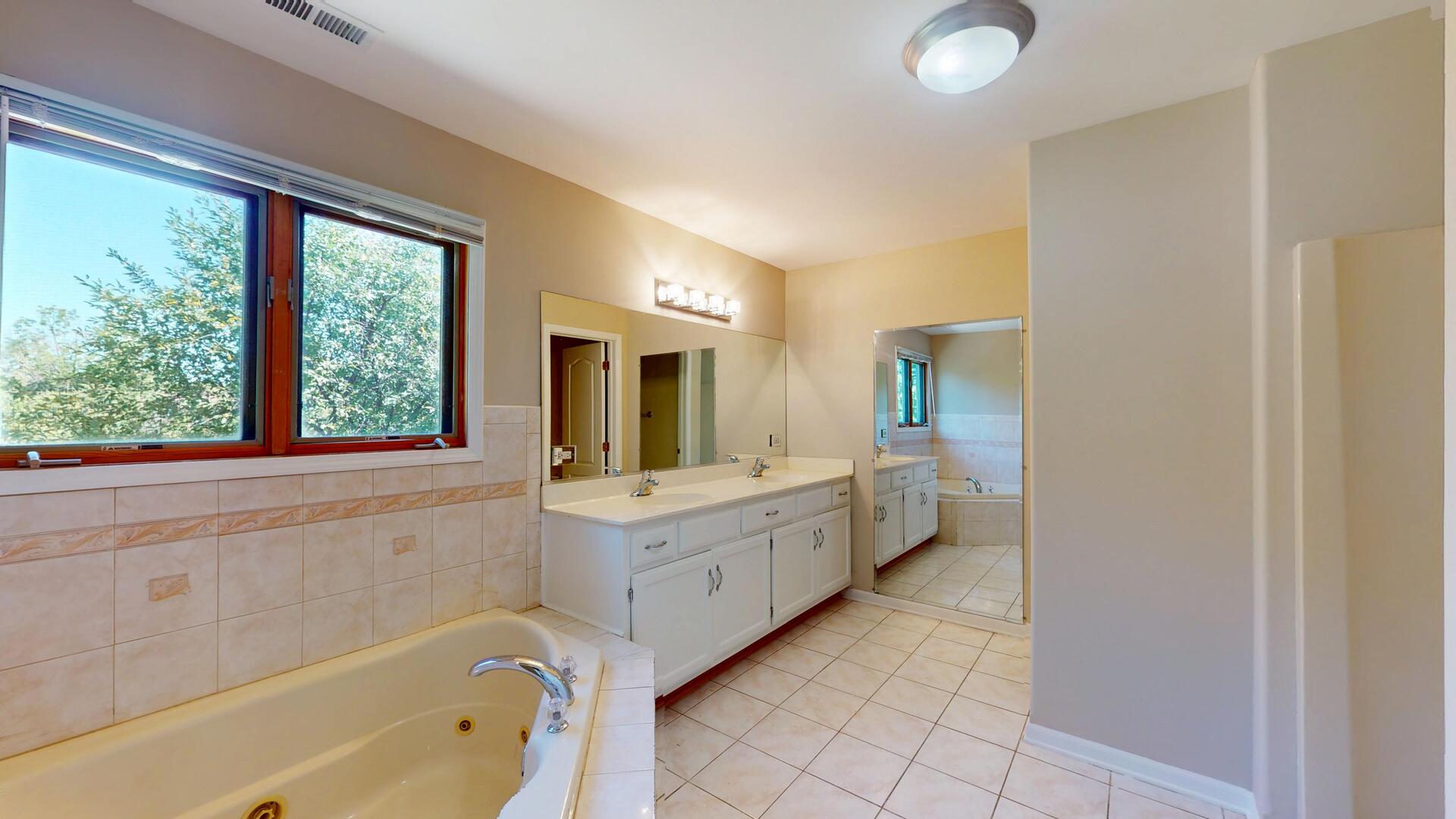 1305 Campbell Street, Joliet, IL 60435