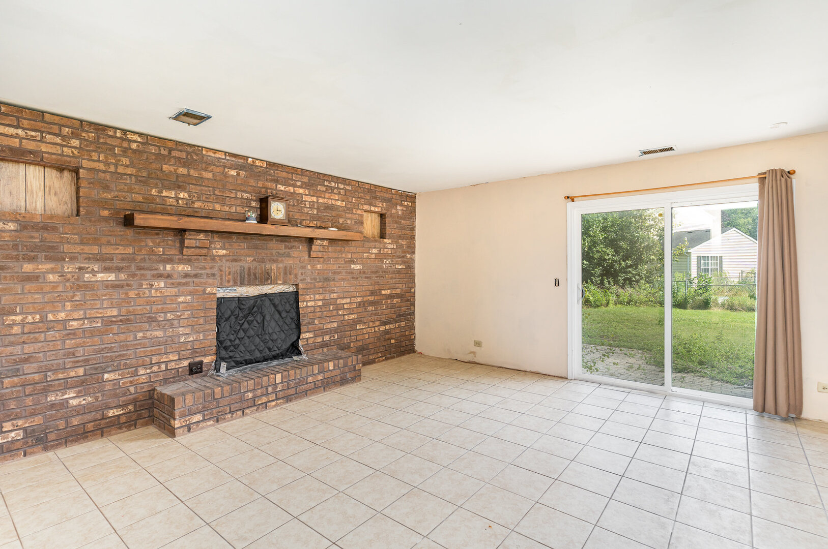 435 Navajo Court, Bolingbrook, IL 60440