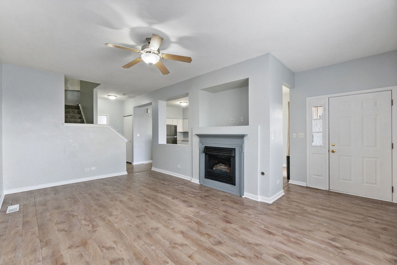 199 N Oakhurst Drive #199, Aurora, IL 60504