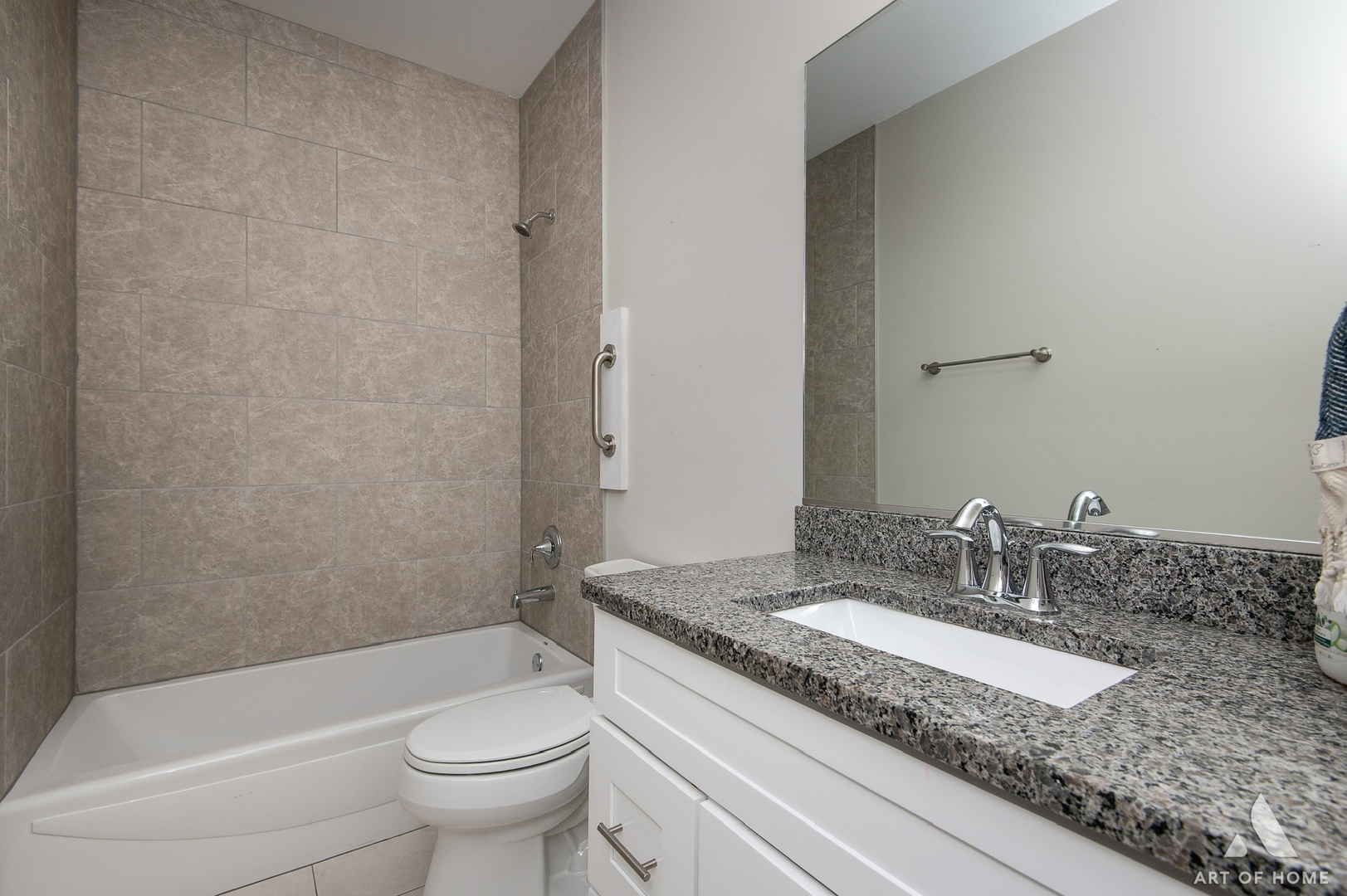 544 N Woodland Court, Addison, IL 60101