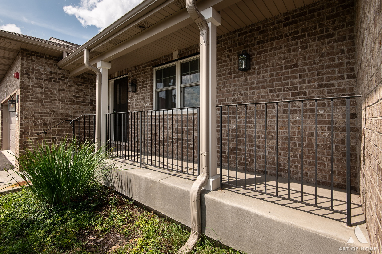 544 N Woodland Court, Addison, IL 60101