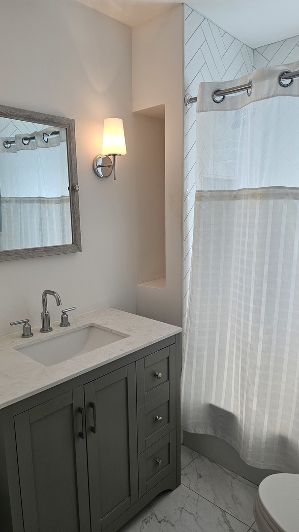 304 S Loomis Street, Naperville, IL 60540