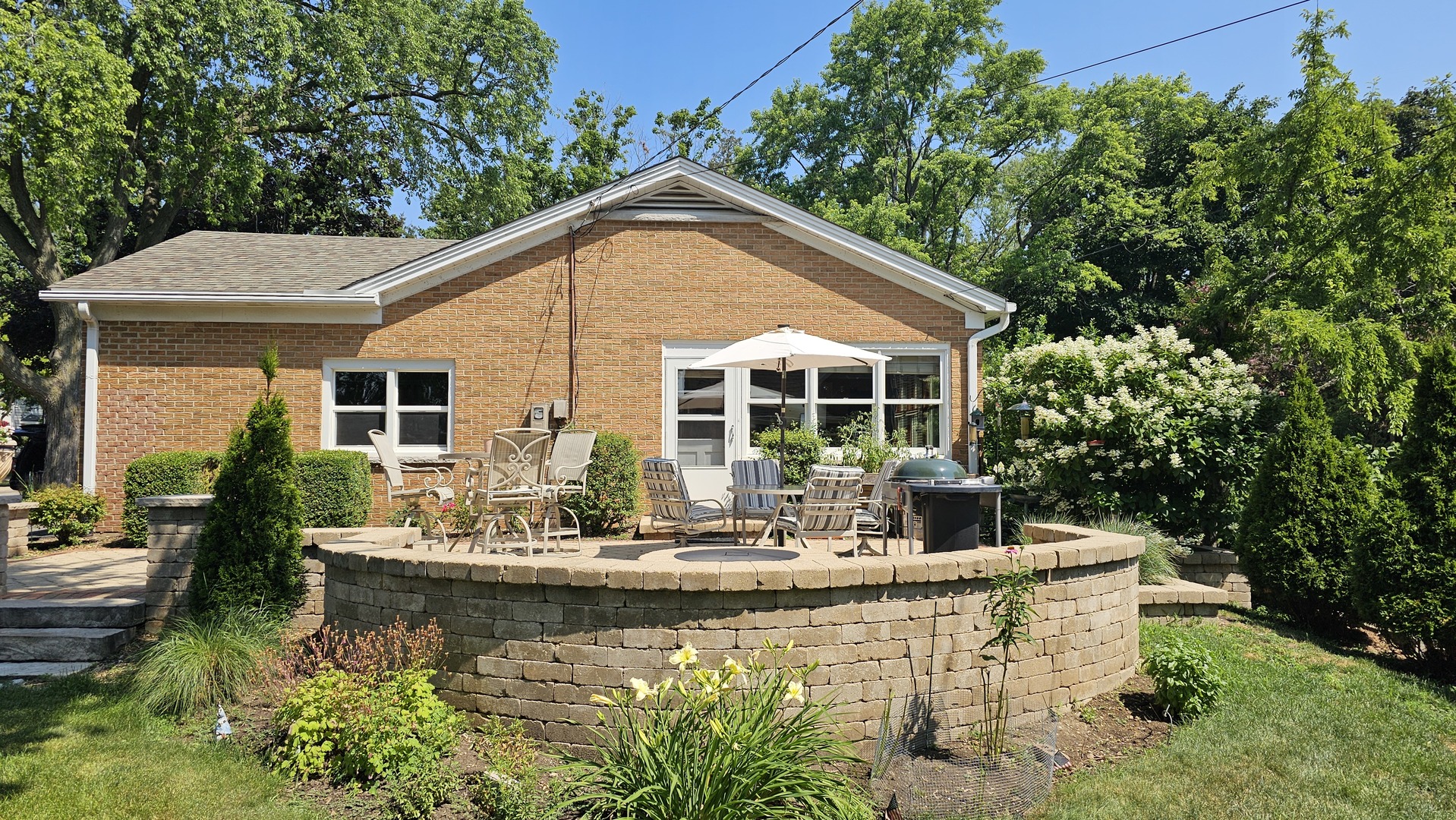 304 S Loomis Street, Naperville, IL 60540