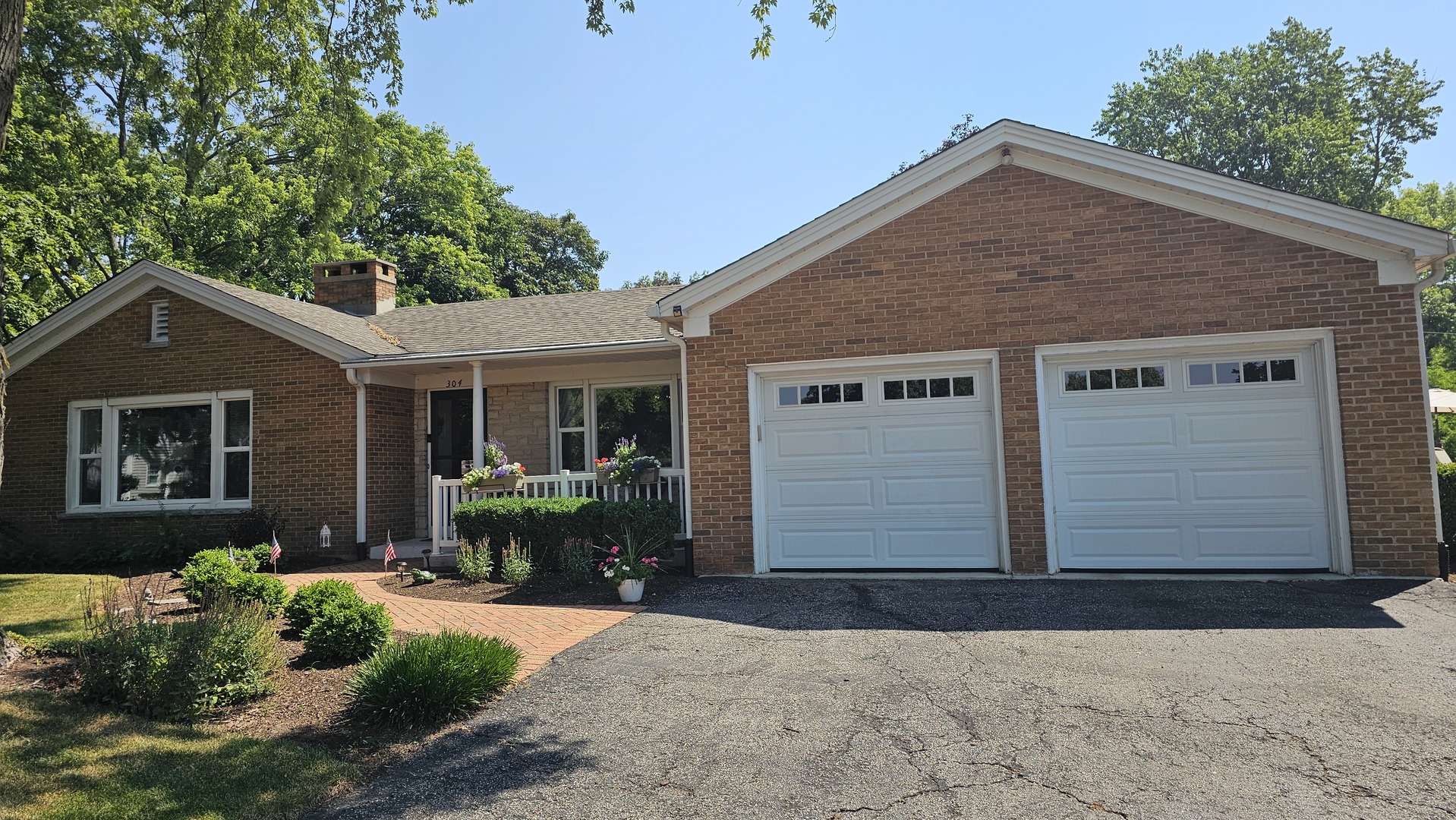 304 S Loomis Street, Naperville, IL 60540