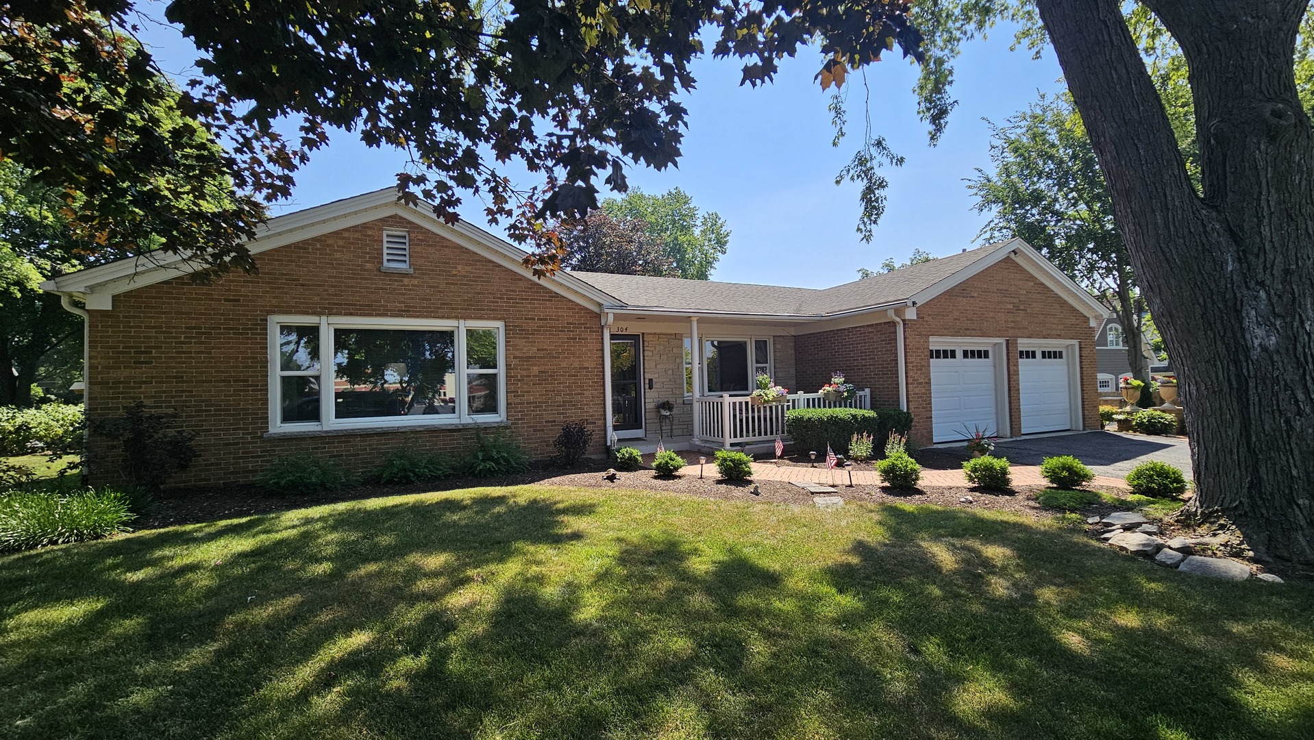 304 S Loomis Street, Naperville, IL 60540