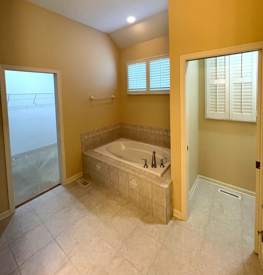 25022 Steeple Chase Drive, Plainfield, IL 60585
