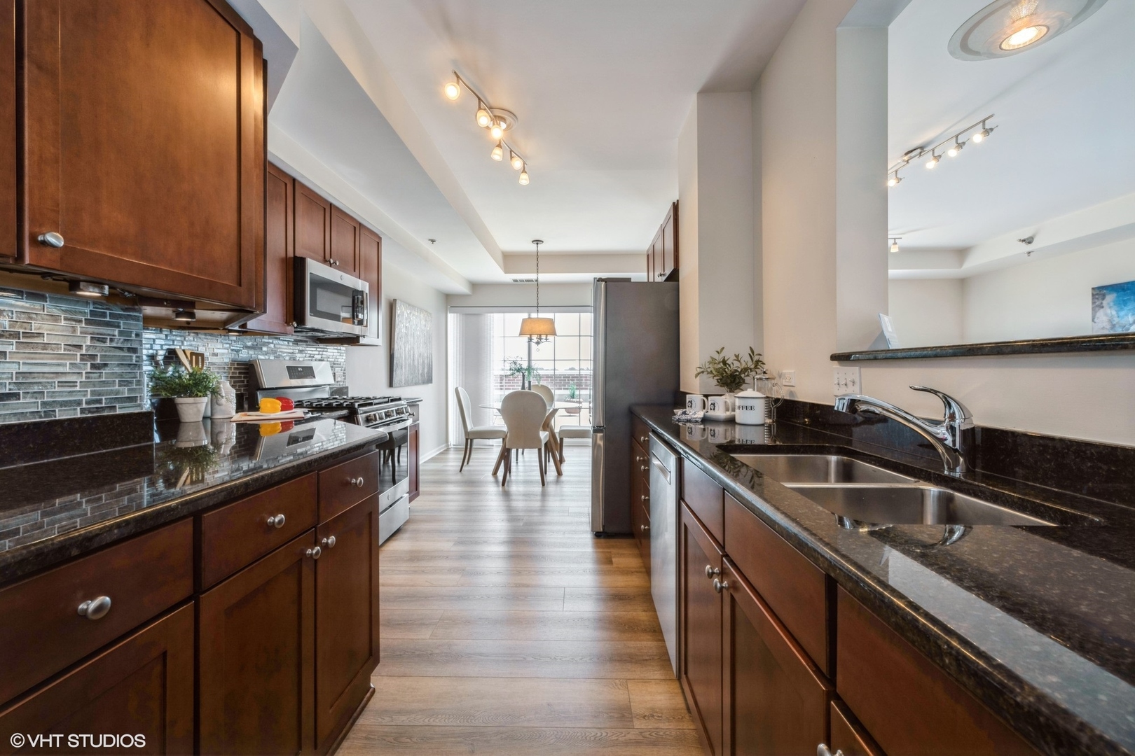390 W Mahogany Court #701, Palatine, IL 60067
