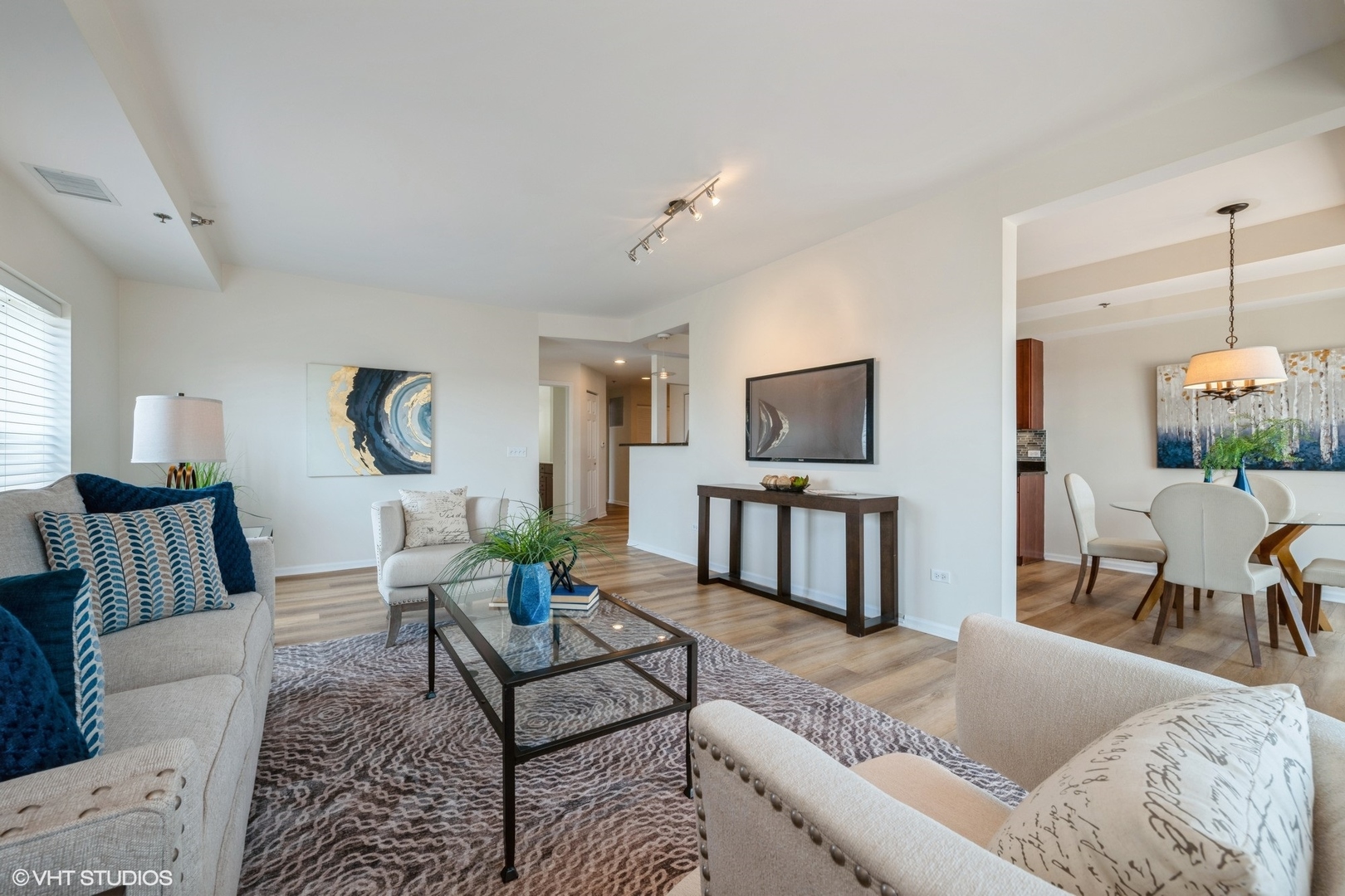 390 W Mahogany Court #701, Palatine, IL 60067