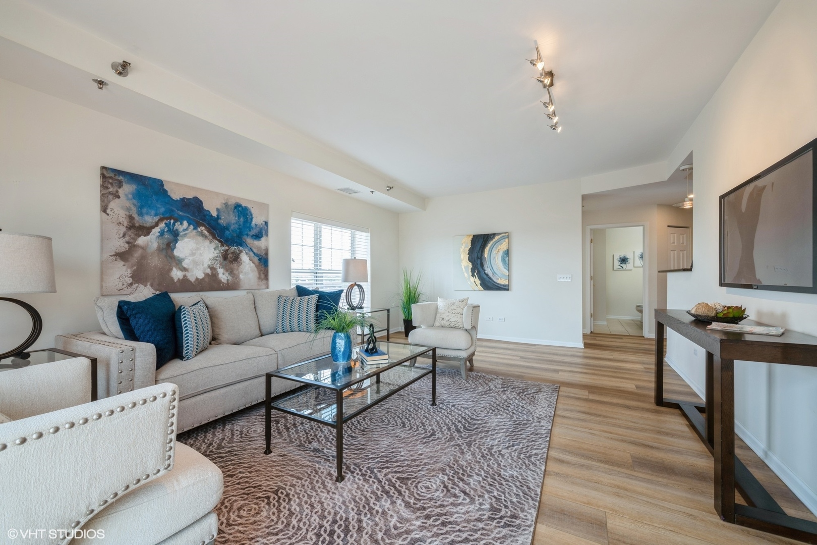 390 W Mahogany Court #701, Palatine, IL 60067