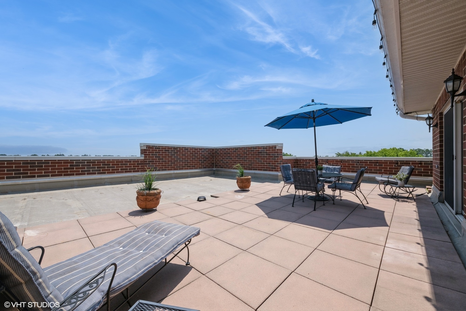 390 W Mahogany Court #701, Palatine, IL 60067
