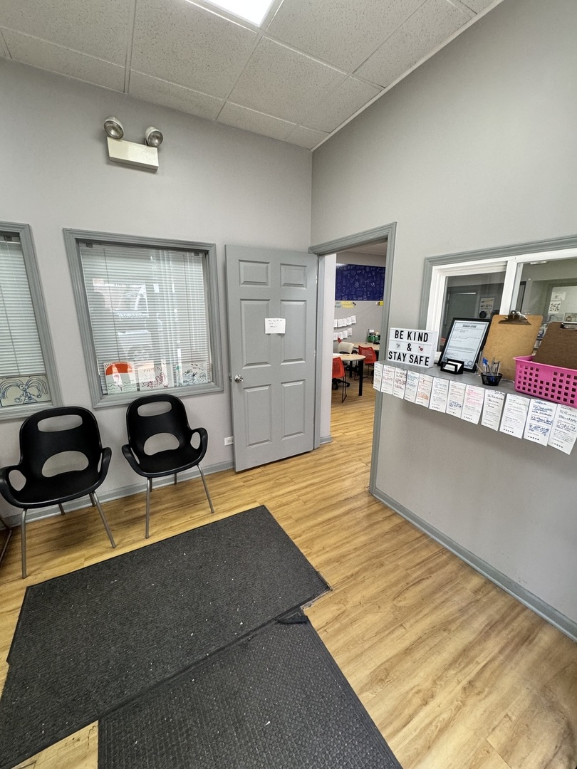 1609 S Halsted Street, Chicago, IL 60608