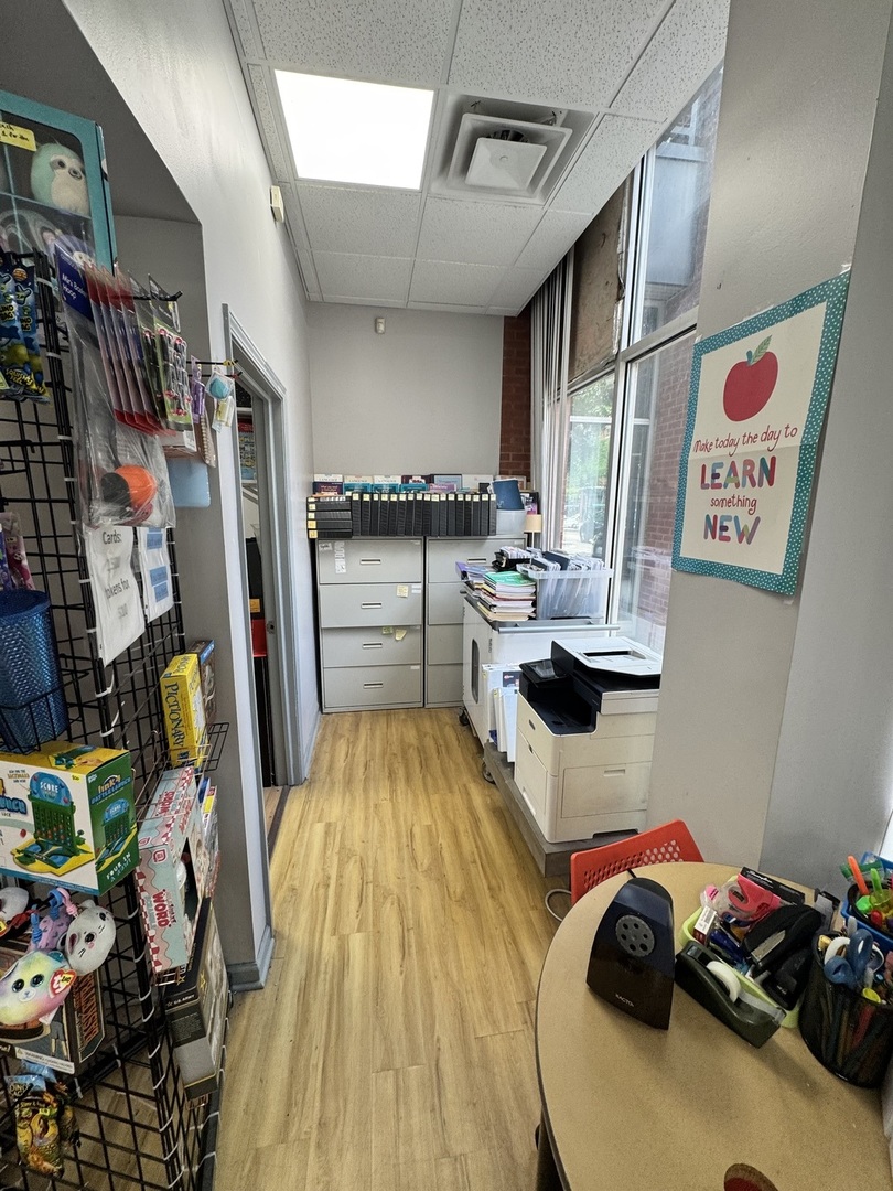 1609 S Halsted Street, Chicago, IL 60608