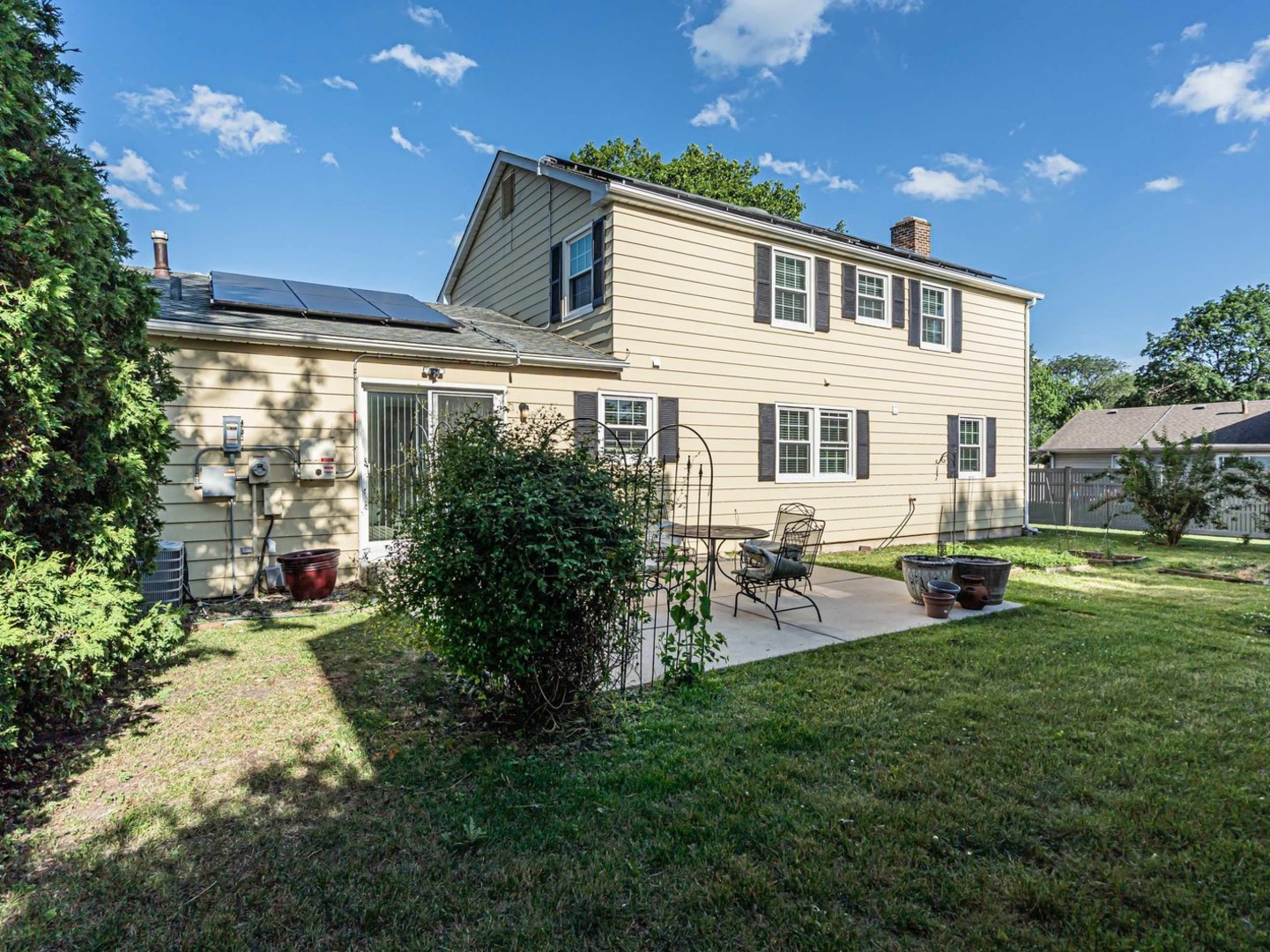 114 TIMBER HILL Road, Buffalo Grove, IL 60089