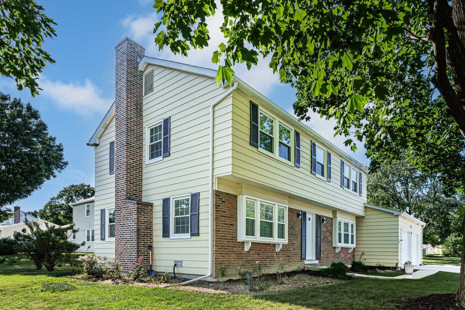 114 TIMBER HILL Road, Buffalo Grove, IL 60089