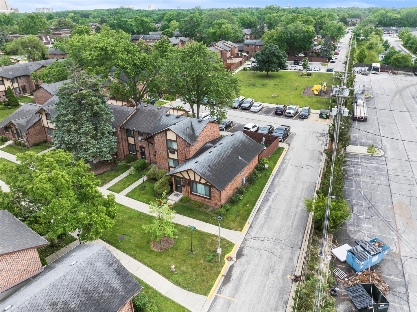 1S124 Winthrop Lane, Villa Park, IL 60181