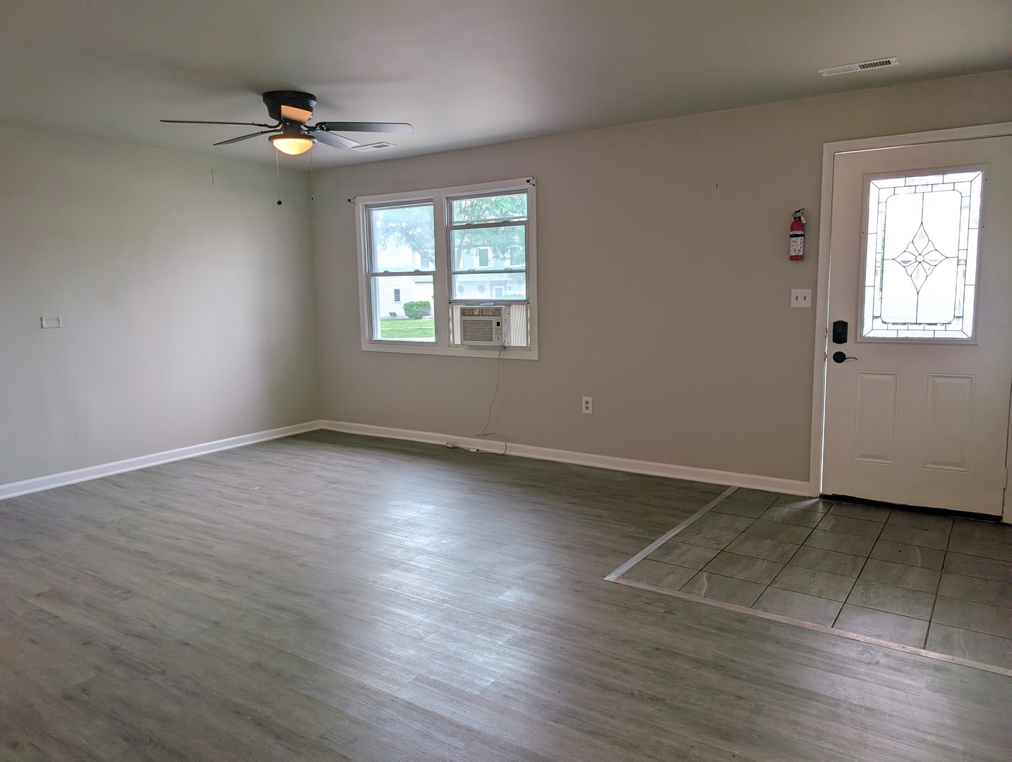 950 N BRAINARD Street, Naperville, IL 60563