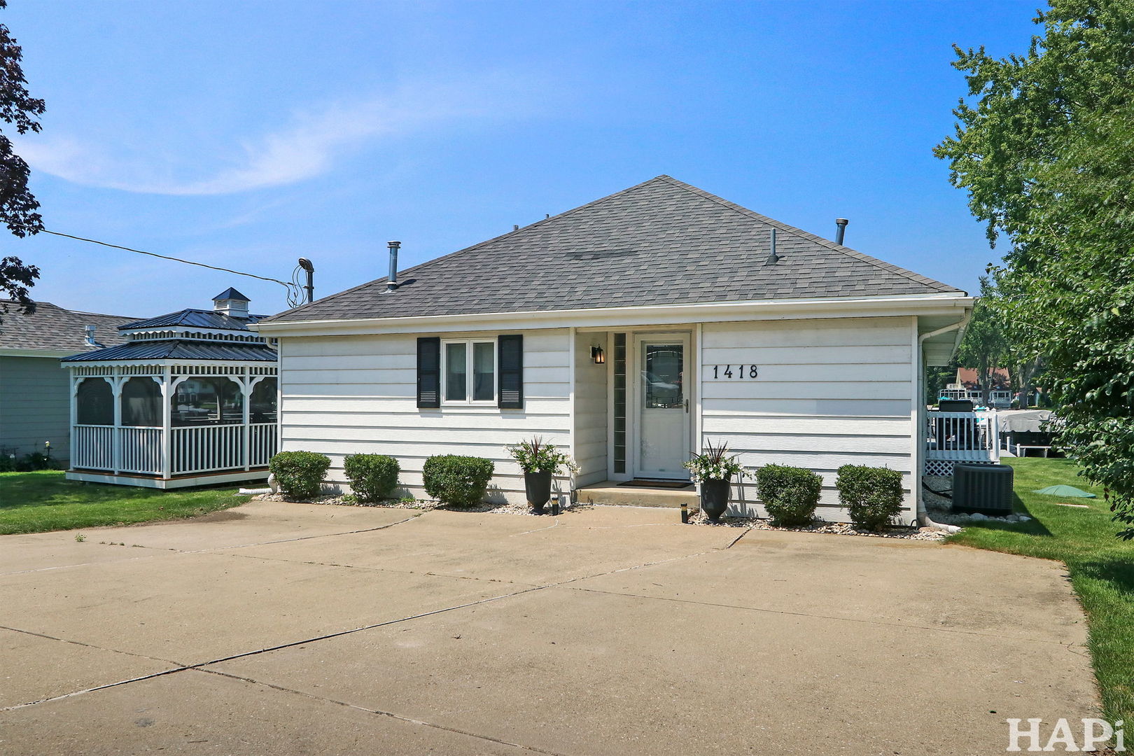 1418 River Terrace Drive, Johnsburg, IL 60051