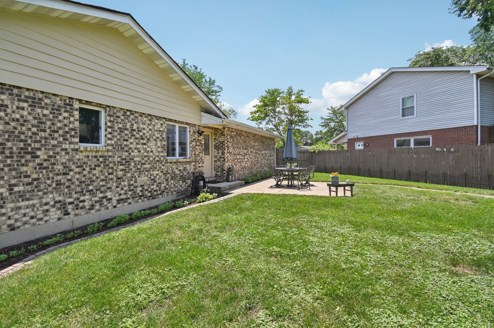 2720 Hobson Road, Woodridge, IL 60517
