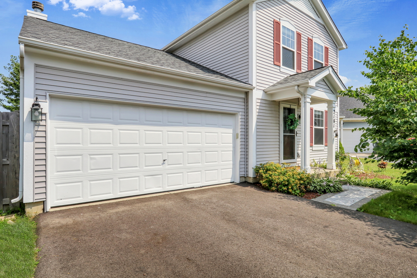 2181 Stonehedge Court, Round Lake Beach, IL 60073