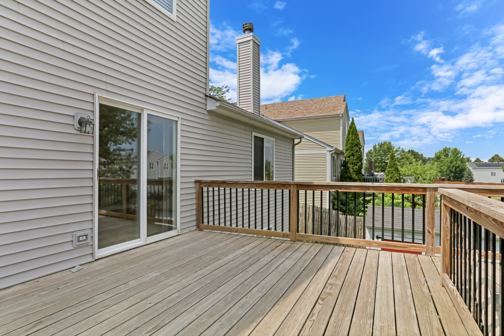 2181 Stonehedge Court, Round Lake Beach, IL 60073