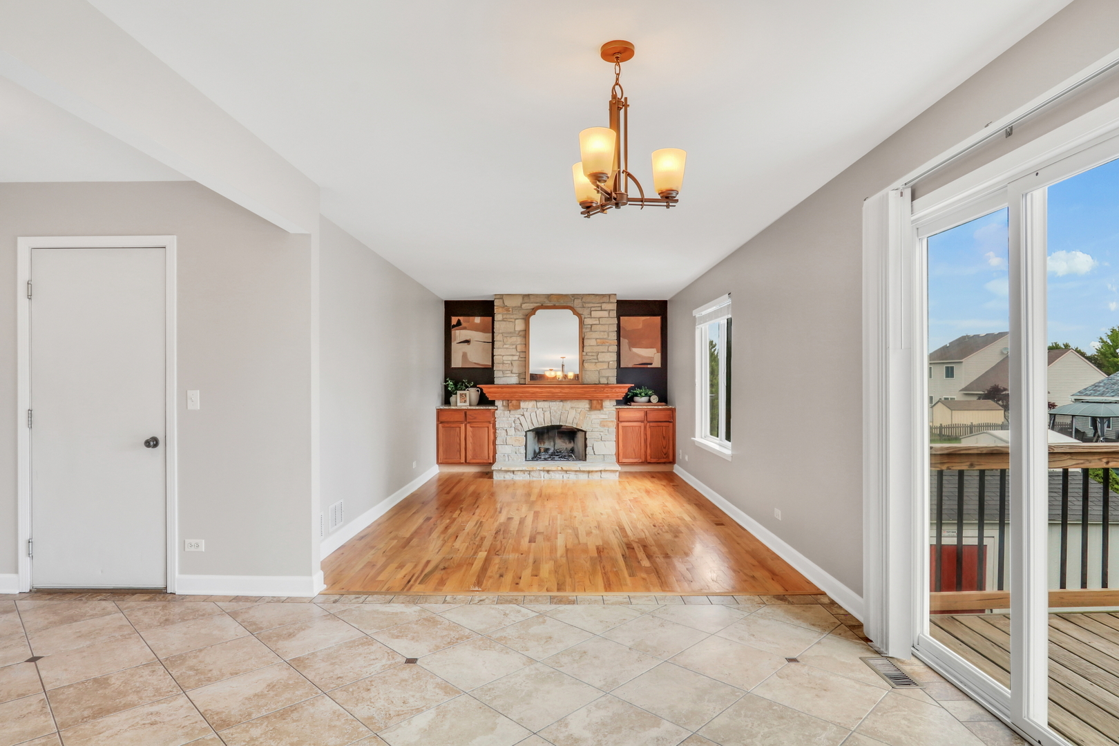 2181 Stonehedge Court, Round Lake Beach, IL 60073