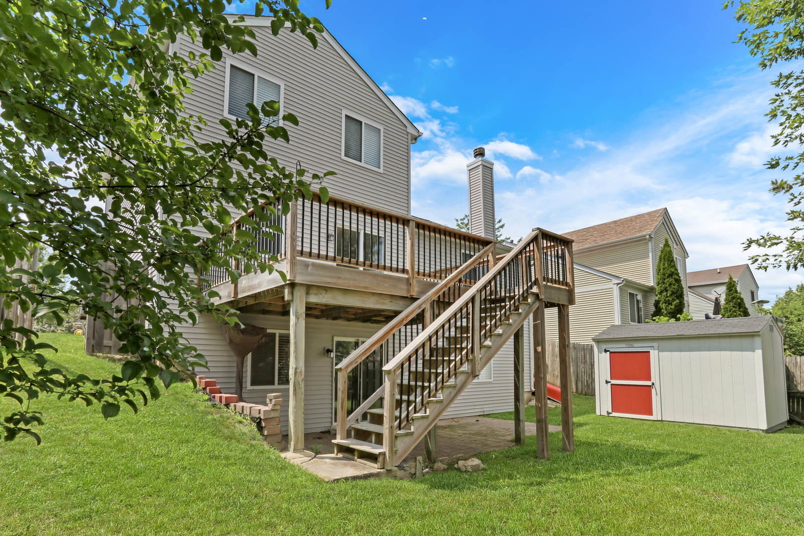 2181 Stonehedge Court, Round Lake Beach, IL 60073