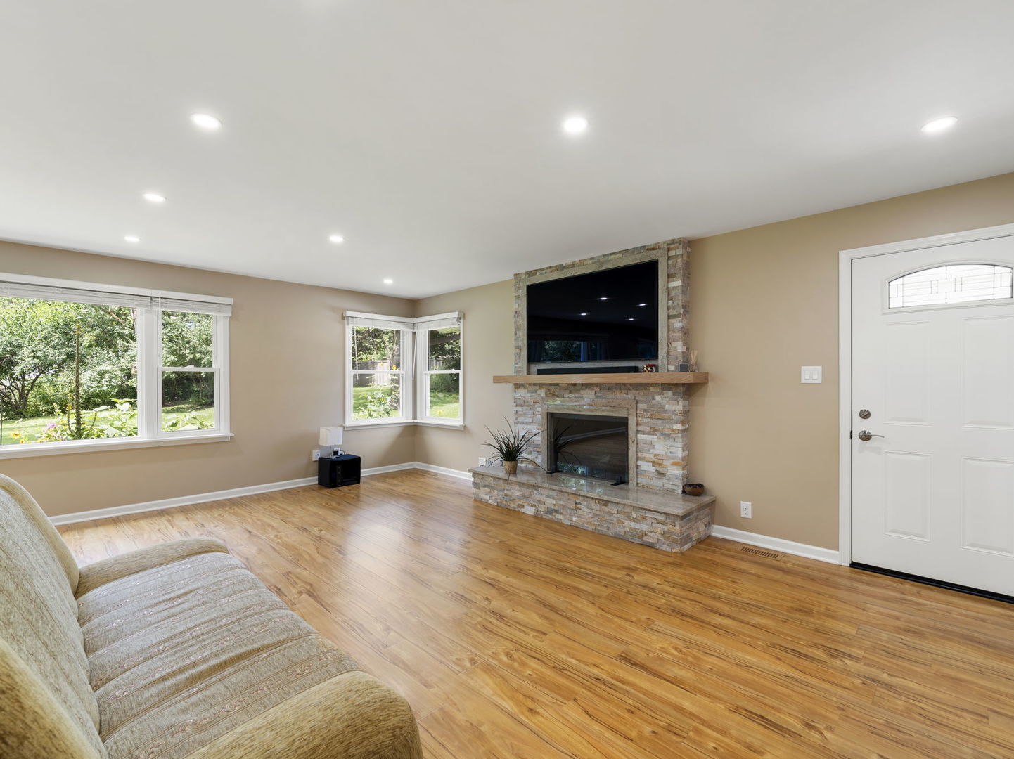 1412 MAPLE Road, Joliet, IL 60432