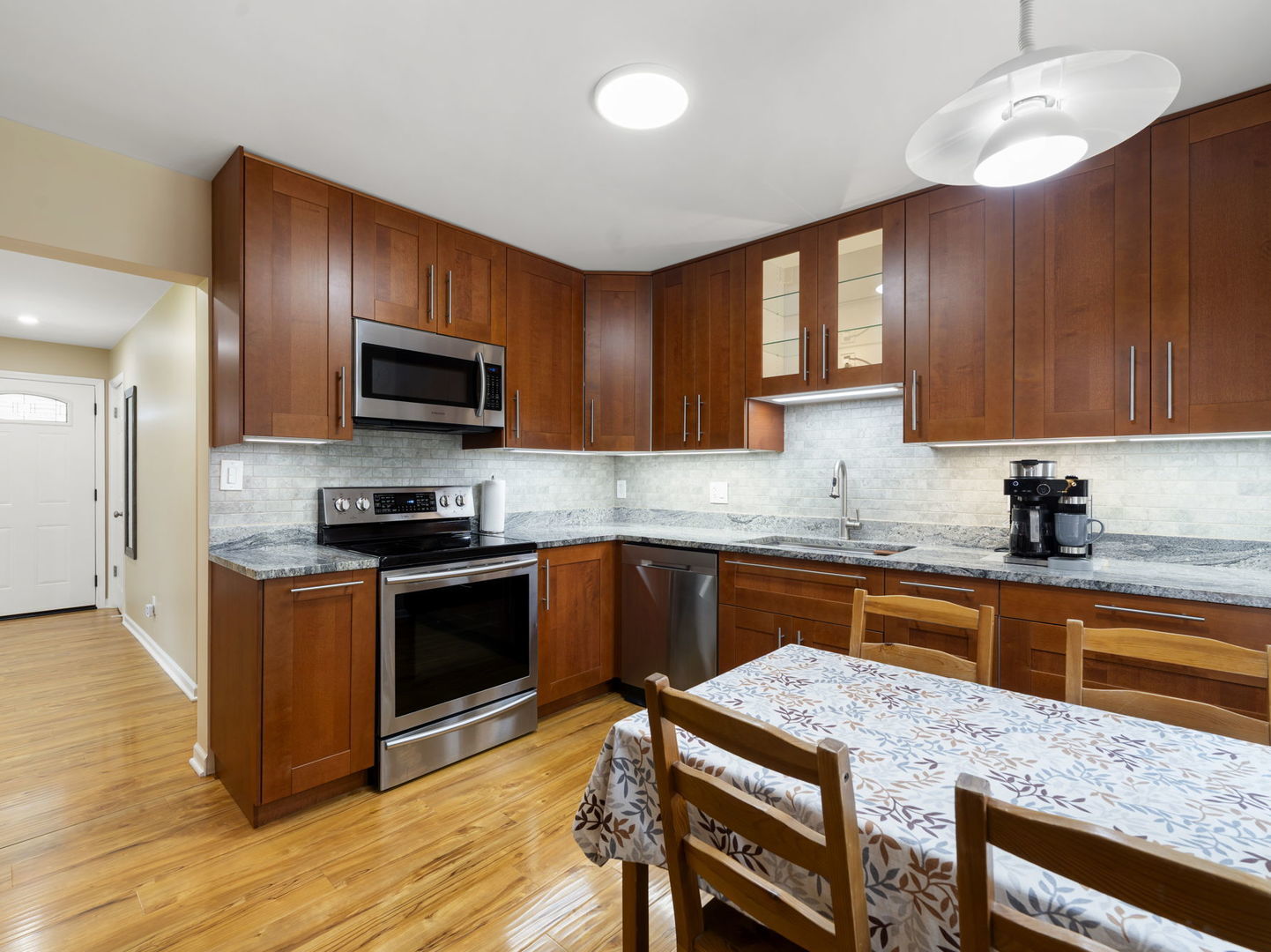 1412 MAPLE Road, Joliet, IL 60432