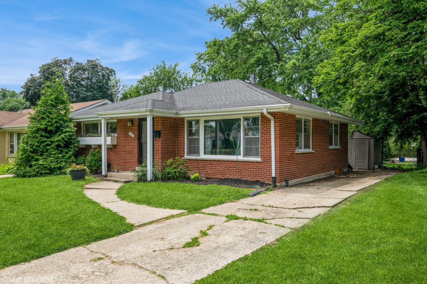 408 S EMERSON Street, Mount Prospect, IL 60056