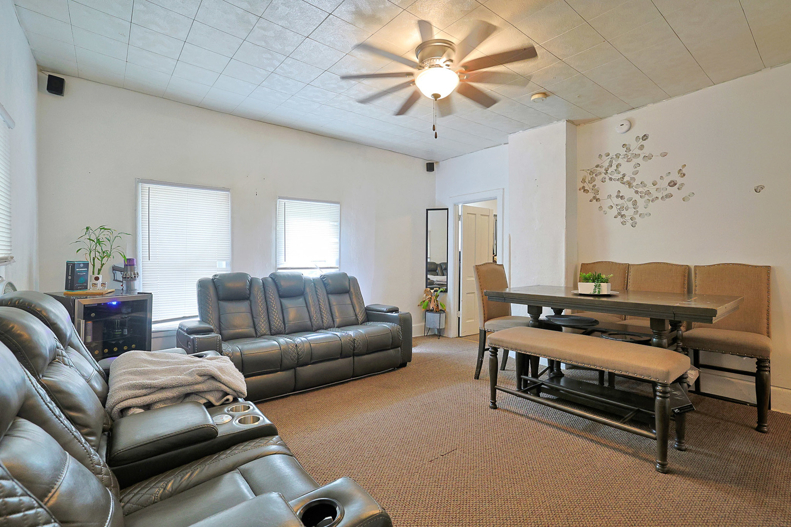 392 PLUM Court, Elgin, IL 60120