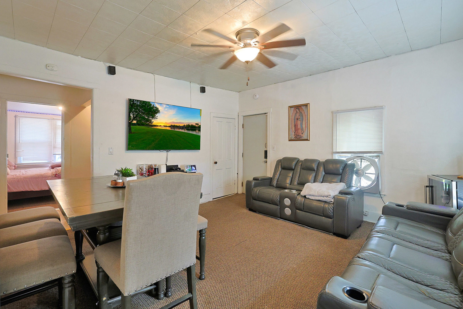 392 PLUM Court, Elgin, IL 60120