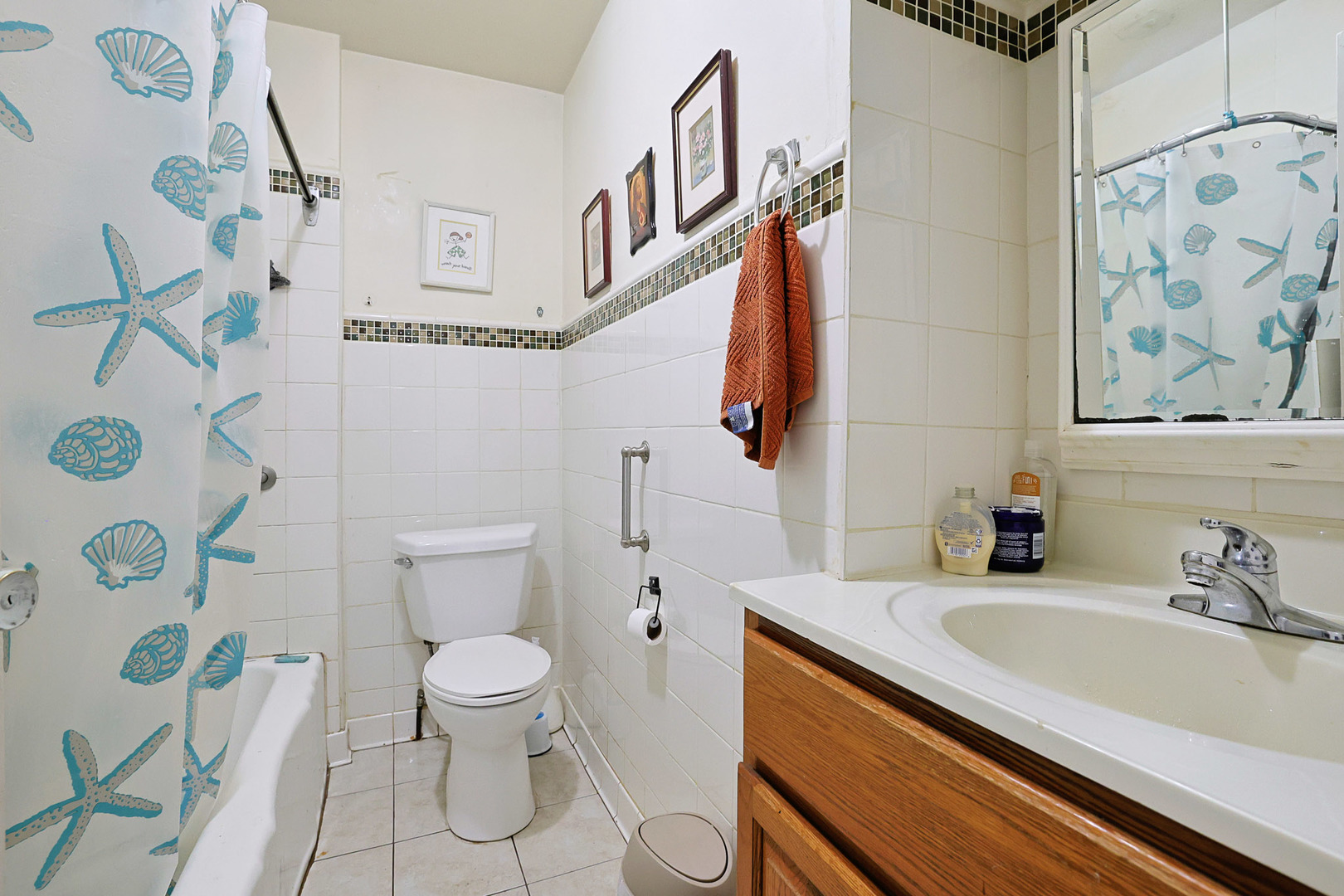 392 PLUM Court, Elgin, IL 60120