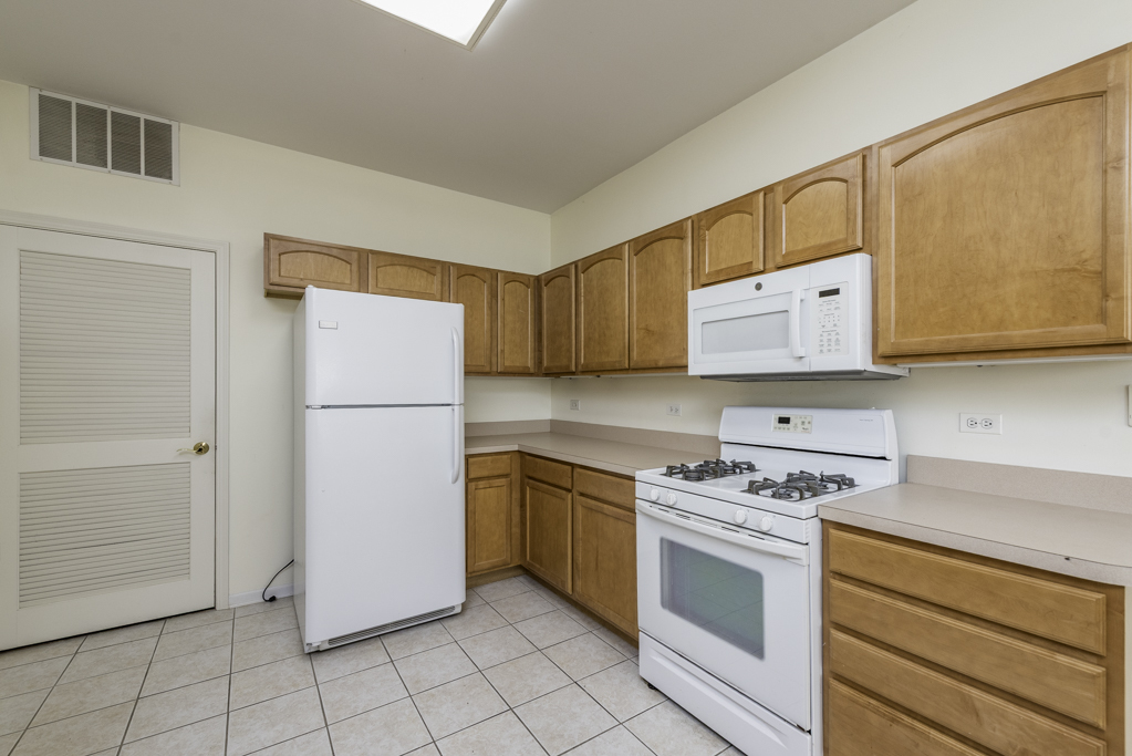 13154 W Sheffield Lane #13154, Beach Park, IL 60083