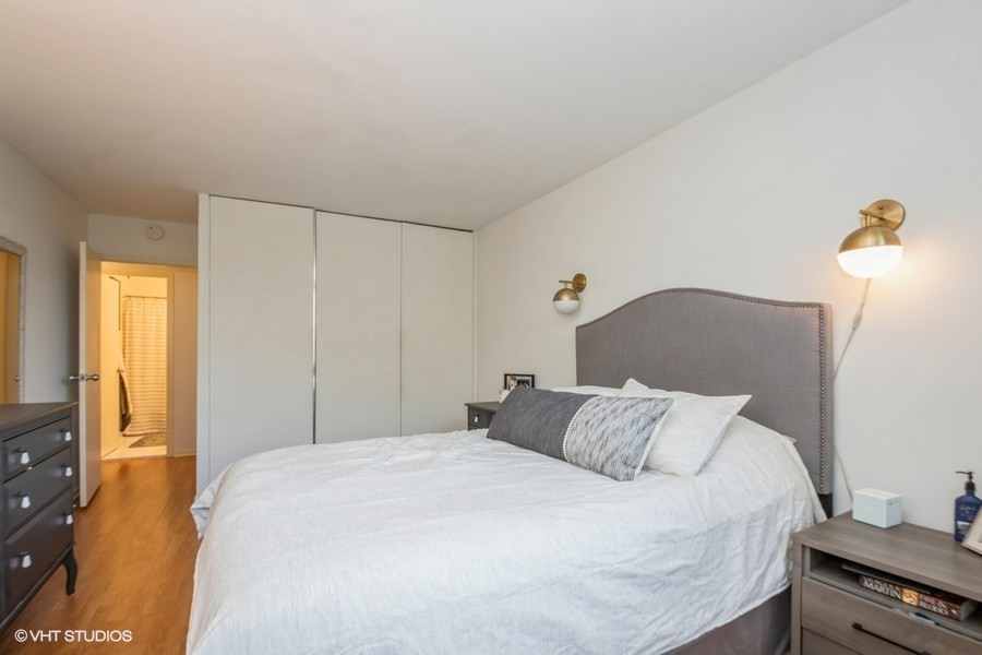 555 W Cornelia Avenue #501, Chicago, IL 60657