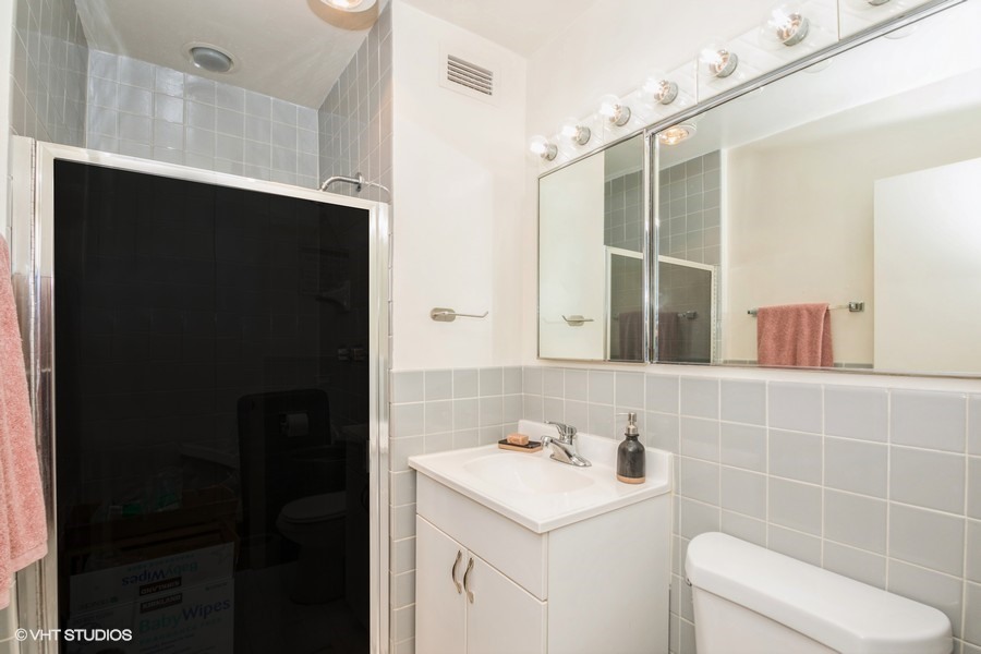 555 W Cornelia Avenue #501, Chicago, IL 60657