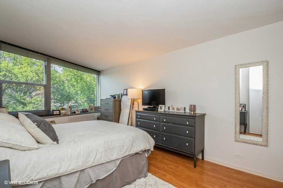 555 W Cornelia Avenue #501, Chicago, IL 60657